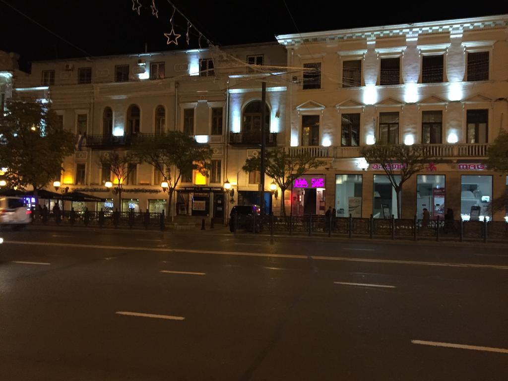 Apartment On Rustaveli Avenue Tbilissi Chambre photo