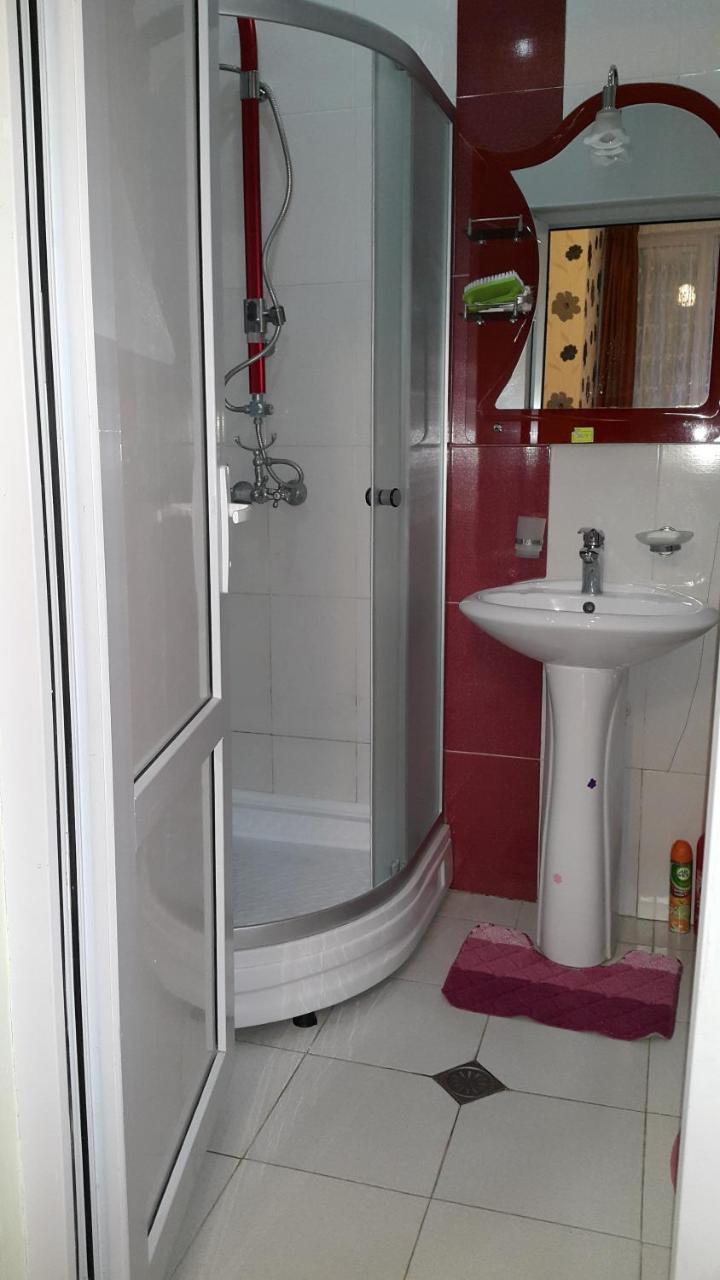 Apartment On Rustaveli Avenue Tbilissi Extérieur photo